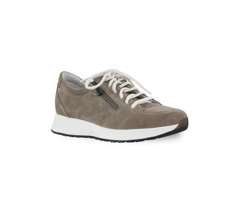 MUNRO SUTTON ATHLEISURE LACE-UP OXFORD IN ALMOND SUEDE - ANGLE VIEW