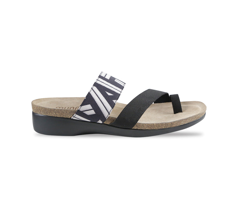 ARIES TOE-RING FOOTBED SANDAL IN BLACK & WHITE GEOMETRIC PATTERN - SIDE VIEW