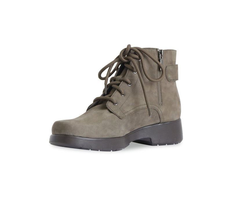 BUCKLEY CASUAL BOOT WITH LACES AND ZIPPER IN MOSS GREEN NUBUCK-inside view