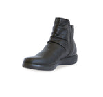 SCOUT ANKLE BOOT WITH HOOK & LOOP CLOSURE RUBBER SOLE IN BLACK SMOOTH LEATHER - INSIDE VIEW