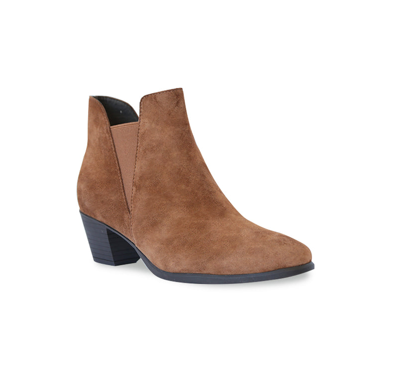 JACKSON A CHELSEA STYLE BOOTIE IN NEW TOBACCO COLOR SUEDE - ANGLE VIEW